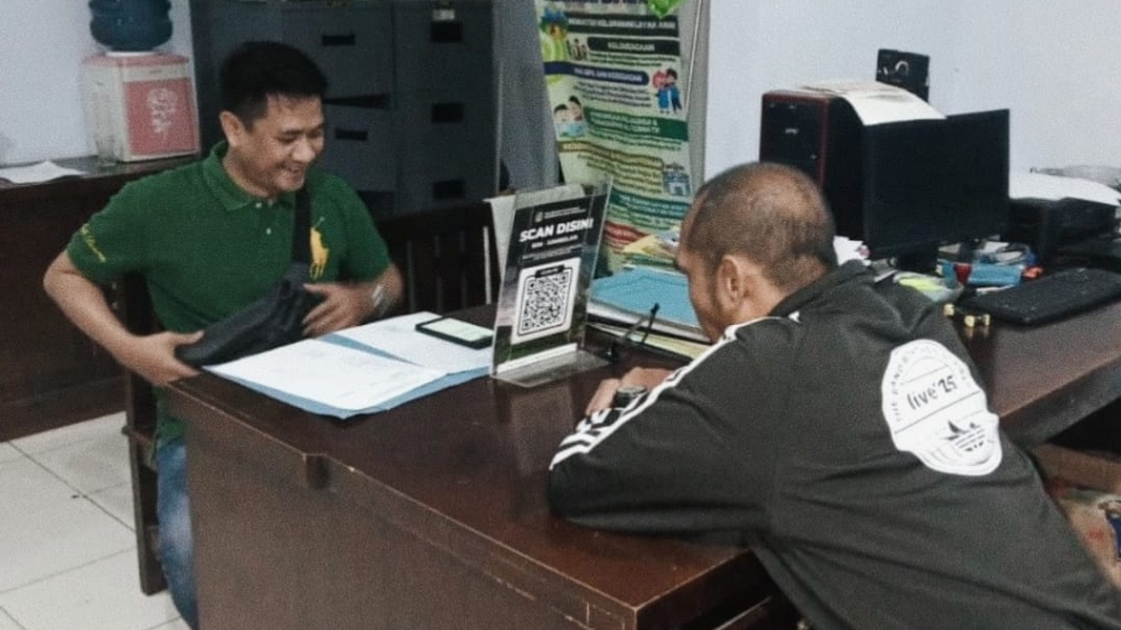 Warga Apresiasi Puluhan Kantor Kelurahan di Kota Pasuruan Buka Malam Hari