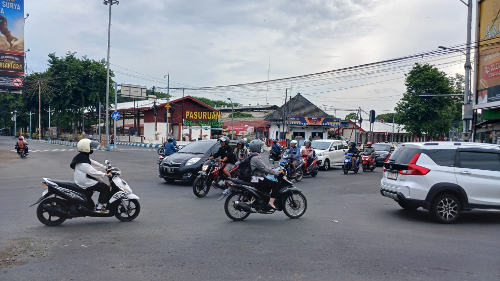 Perempatan Kebonagung Kota Pasuruan Rawan Macet Saat Mudik