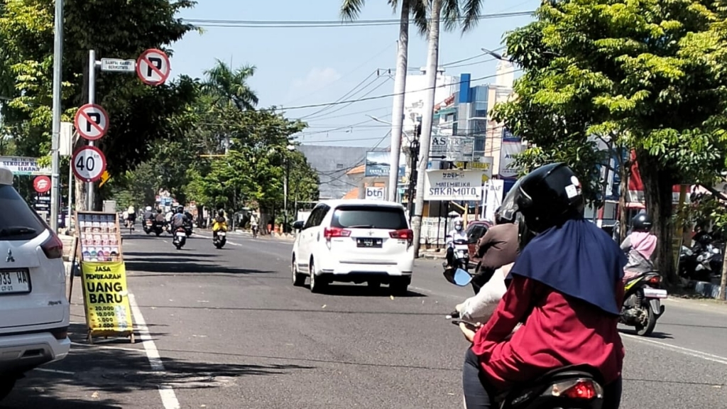 Jasa Penukaran Uang Baru di Pasuruan Lesu