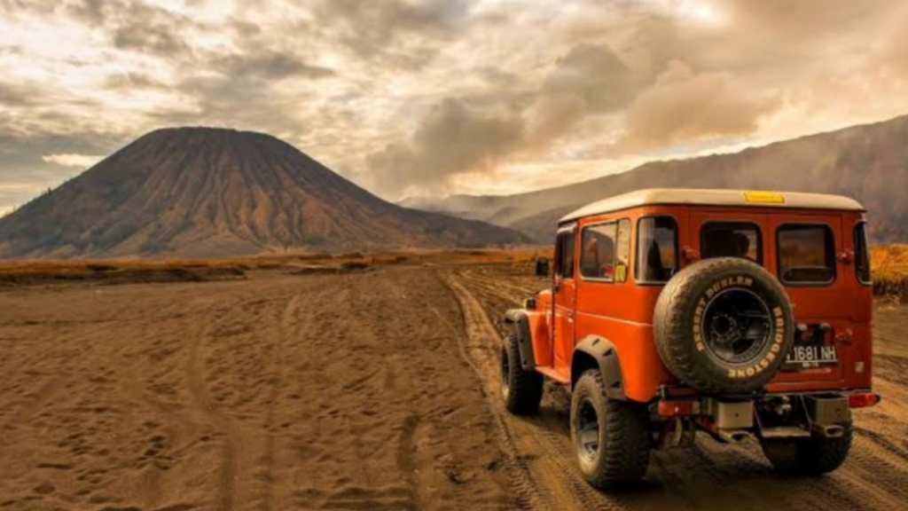 Wisata Bromo Ramai Saat Libur Lebaran 2026, Namun Pemasukan Jasa Jip Turun