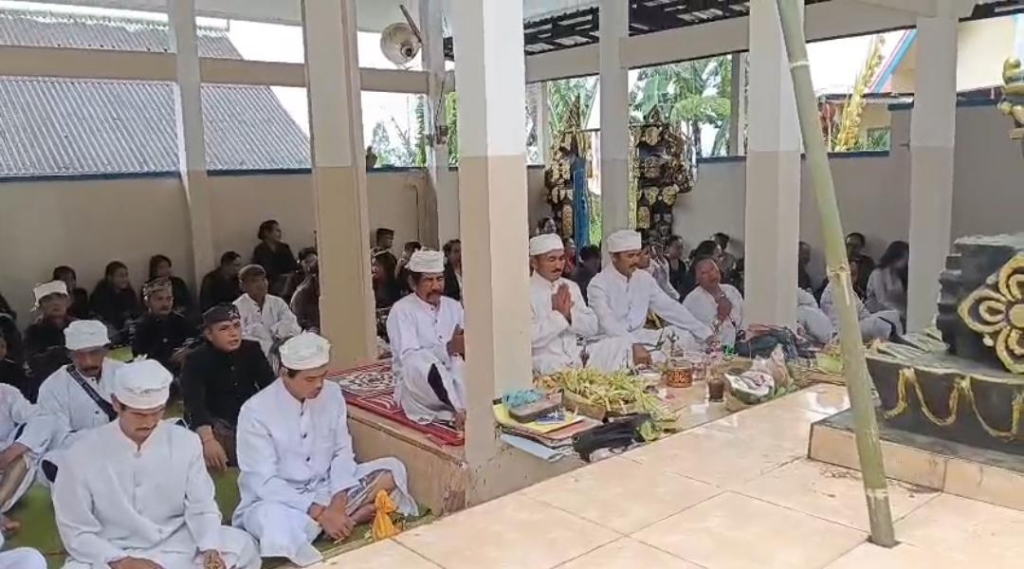 Saraswati di Lereng Bromo: Saat Doa Menggema, Ilmu Dimuliakan, Moral Diuji
