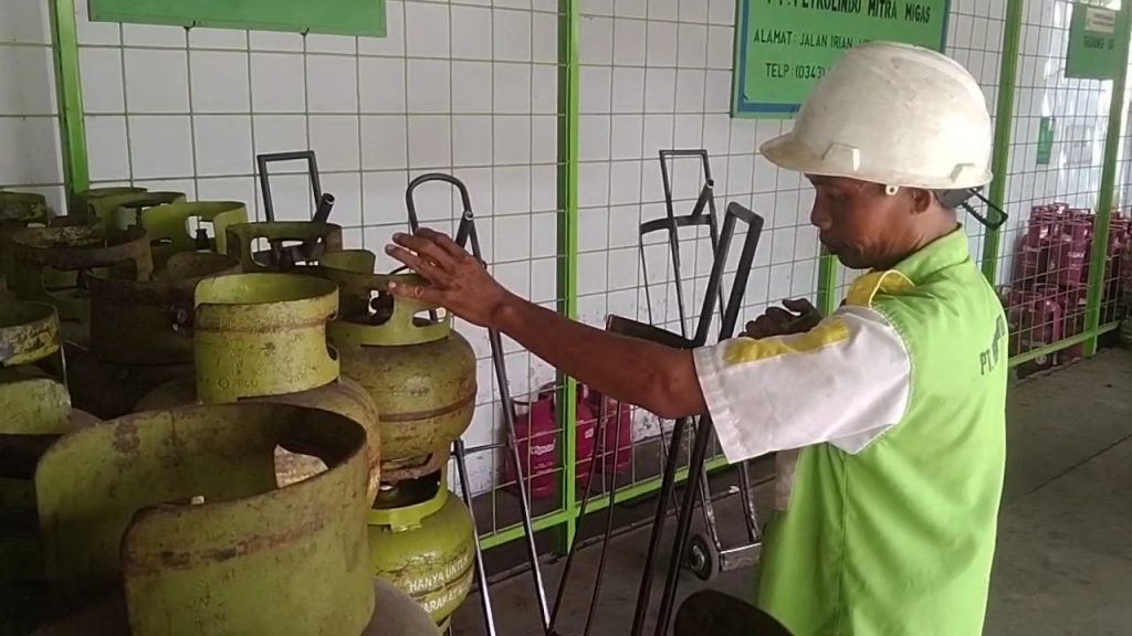 Warga Keluhkan Elpiji 3 Kg Sulit Didapat di Pasuruan