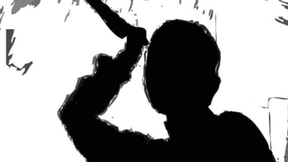 Disuruh Minum Obat, Pria Gangguan Jiwa Bacok Ayahnya