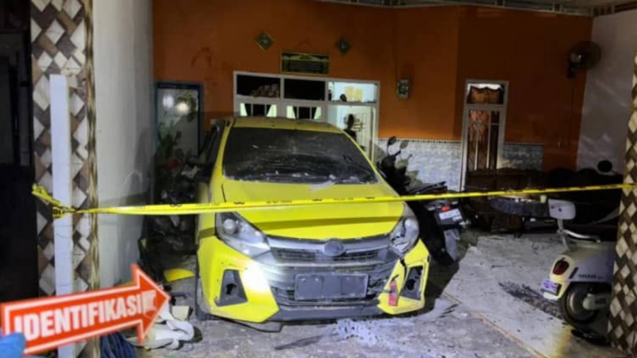 Rumah Debt Collector di Probolinggo Dilempar Petasan, Jendela-Mobil Rusak, Polisi Kejar Pelaku