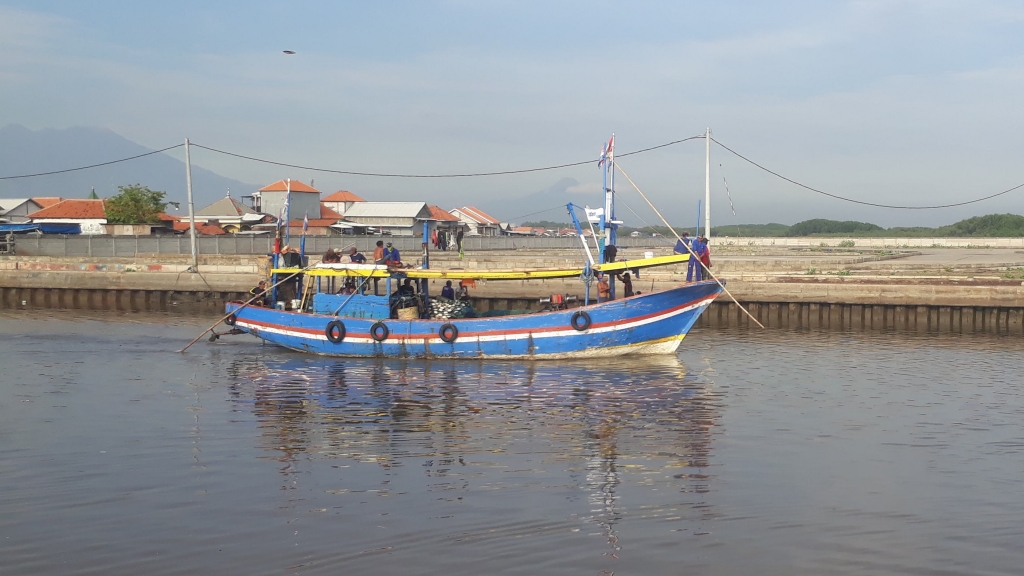 Perahu Dihantam Ombak, Nelayan Hilang di Laut Pasuruan