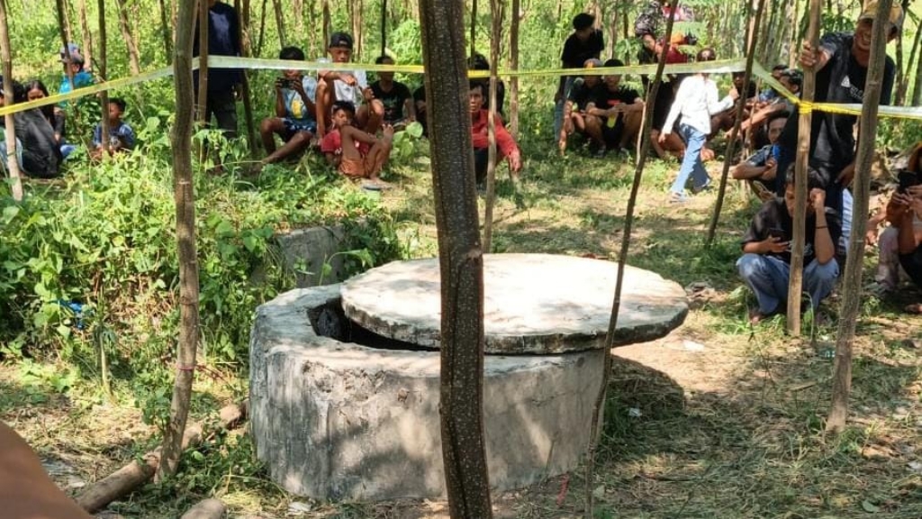Polisi Tangkap Dua Pelaku Pembunuhan Perempuan Dalam Sumur di Kebun Sengon Probolinggo