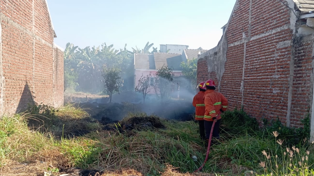 BPBD Kota Pasuruan Imbau Warga Hati-hati Saat Bakar Sampah karena Cuaca Panas Disertai Angin Kencang