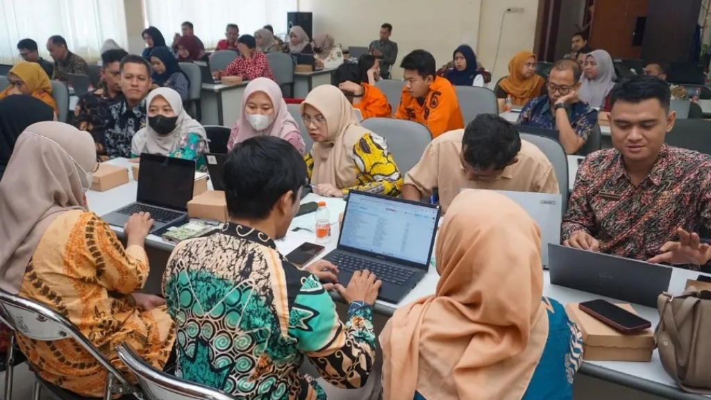 Diskominfotik Gelar Bimtek Tingkatkan Kapasitas Pengelola Data Pemkot Pasuruan