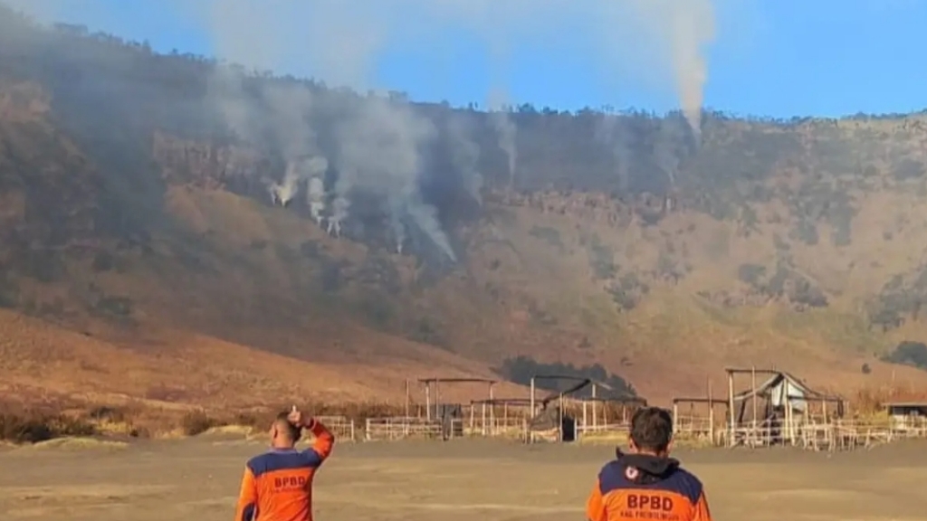 Hutan TNBTS Kebakaran, Sebagian Akses Masuk Wisata Bromo Ditutup