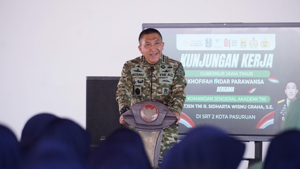Danjen Akademi TNI Beri Motivasi Ratusan Siswa Sekolah Rakyat Terintegrasi 2 Kota Pasuruan