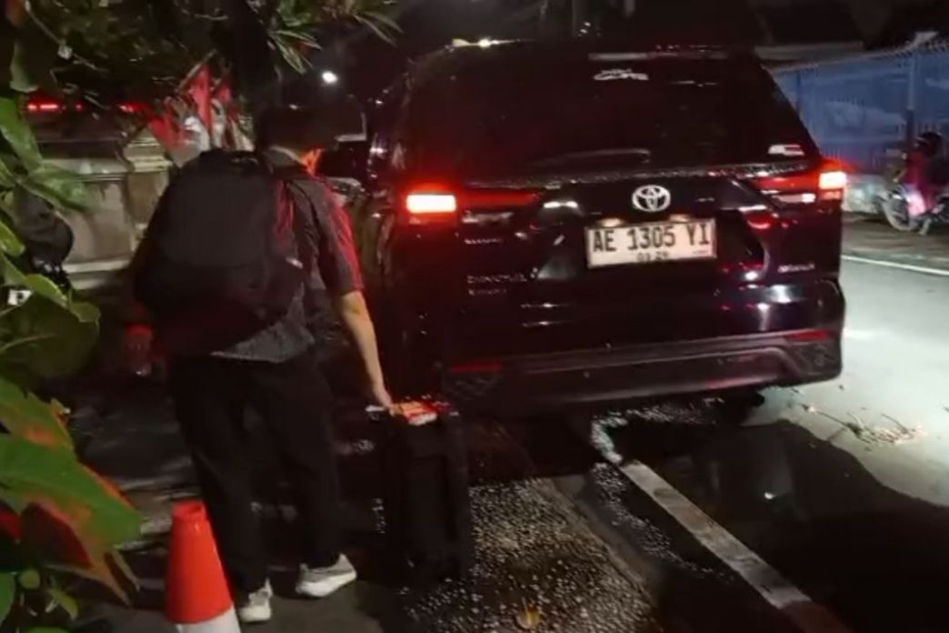 Enam Jam KPK Obok-obok Kediaman Pribadi Wali Kota Madiun, Bawa Tas dan Koper