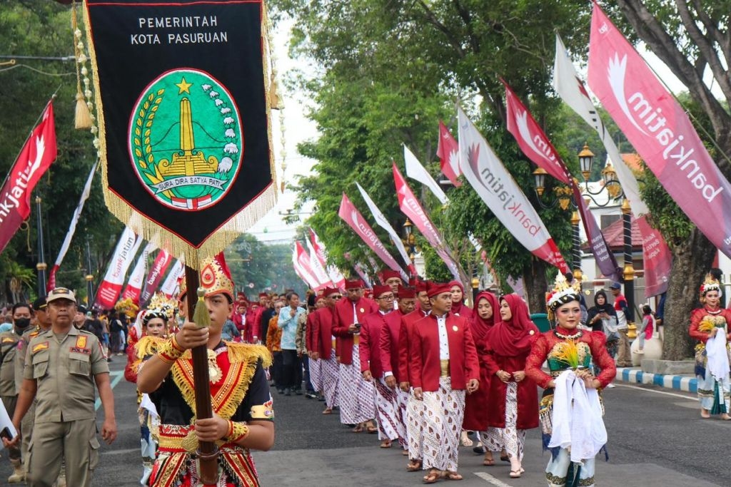 Kirab Hari Jadi ke-340 Kota Pasuruan Meriah, Teguhkan Jati Diri dan Semangat Guyub Rukun