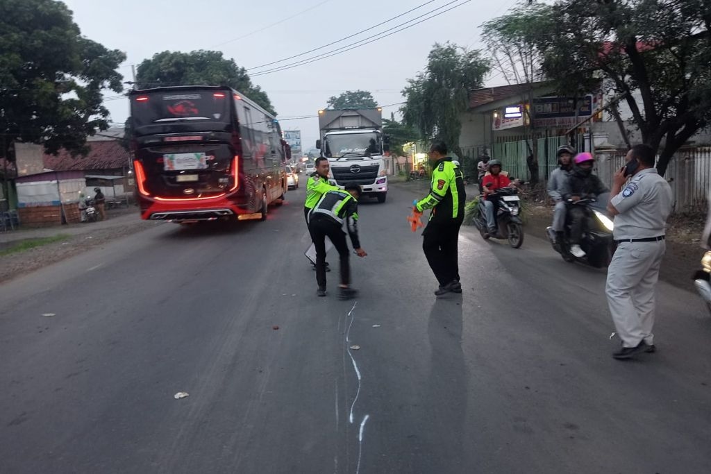 Tiga Remaja Tewas Terlindas Truk Gandeng di Paiton Probolinggo