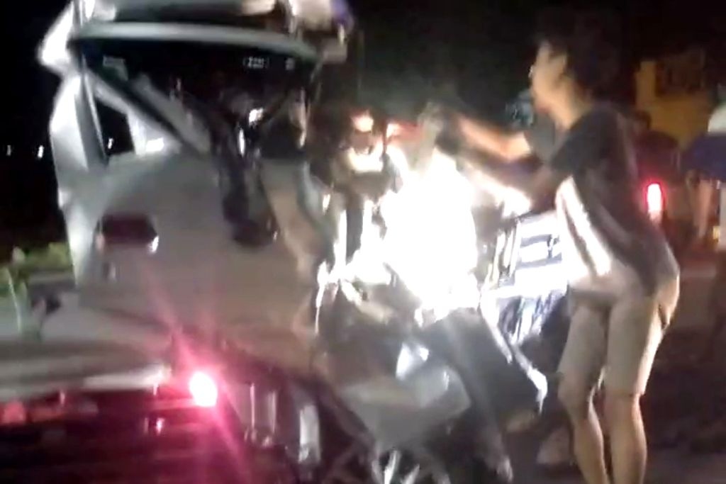 Sopir Pikap Muat Sayur Tewas Bertabrakan dengan Truk di Gempol Pasuruan