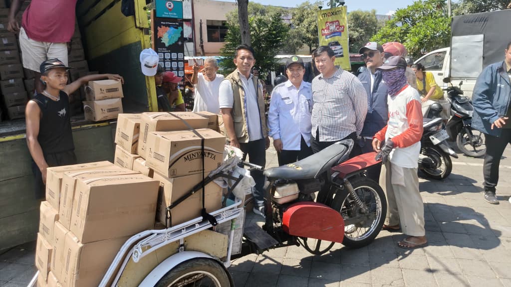 Ratusan Dus Minyakita Dipasok ke Pedagang Pasuruan Atasi Kelangkaan dan Meroketnya Harga