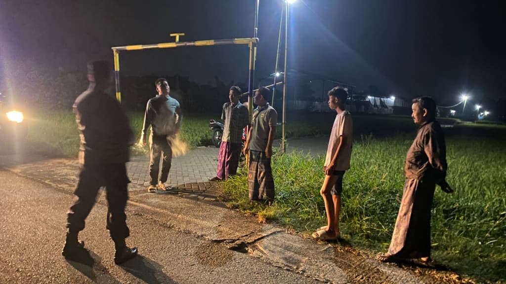 Begal Bercelurit Rampas Motor Milik Bapak dan Anak di Pasuruan