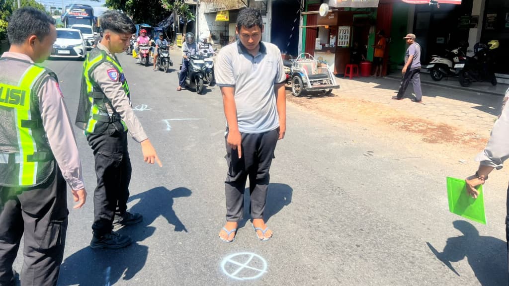 Kurir Paket Tewas Terlindas Truk di Soekarno-Hatta Pasuruan