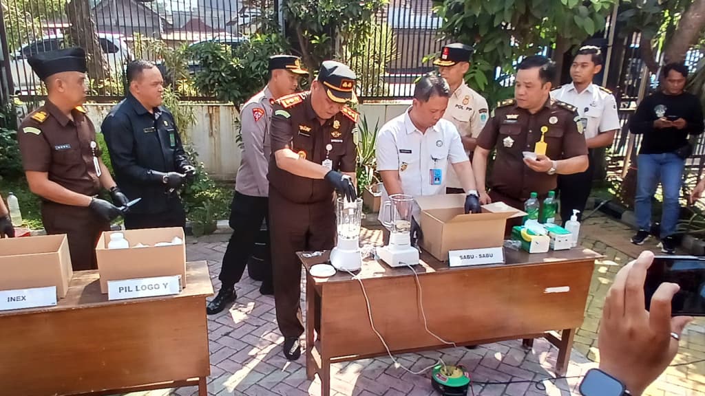 Kejari Kabupaten Pasuruan Musnahkan Barang Bukti 70 Kasus, Ada 1,3 Kg Sabu