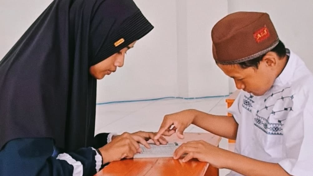 Anak-anak Tuna Rungu di Kota Pasuruan Kini Bisa Belajar Mengaji di Masjid KHAS Krampyangan