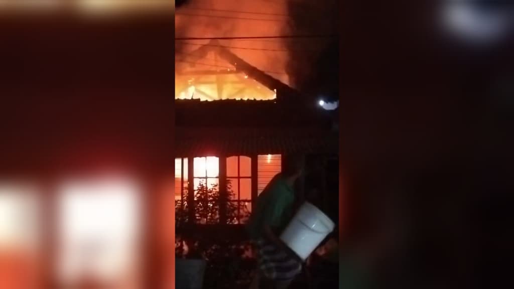 Pria ODGJ Bakar Kasur, Rumahnya Ludes Terbakar