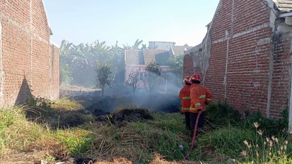 BPBD Kota Pasuruan Imbau Warga Hati-hati Saat Bakar Sampah karena Cuaca Panas Disertai Angin Kencang