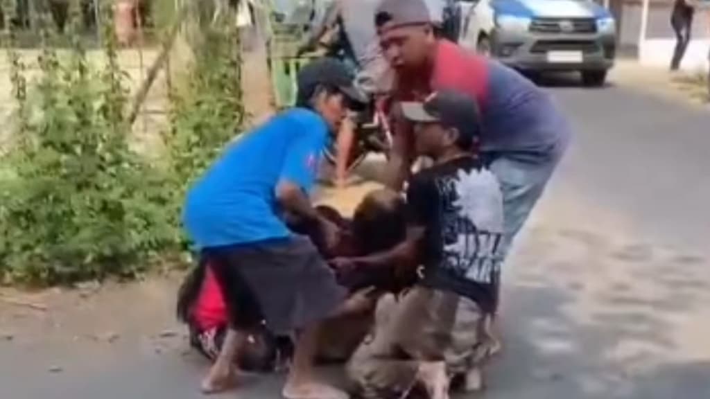 Tagih Utang Rp500 Ribu Berujung Carok, Pria Probolinggo Tumbang Kena Bacok