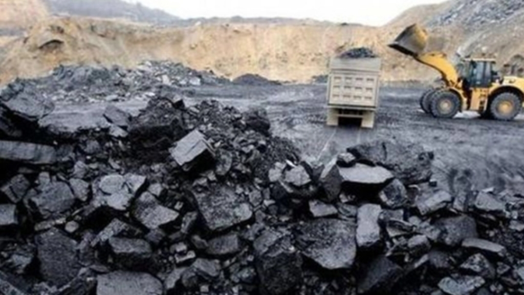 PLN Kirim Batu Bara ke PLTU Se-Jawa