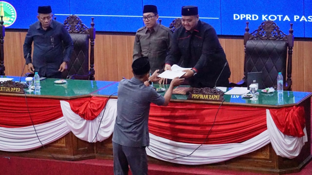 Rapat Paripurna II, 6 Fraksi Sampaikan Pandangan Umum 3 Raperda Kota Pasuruan