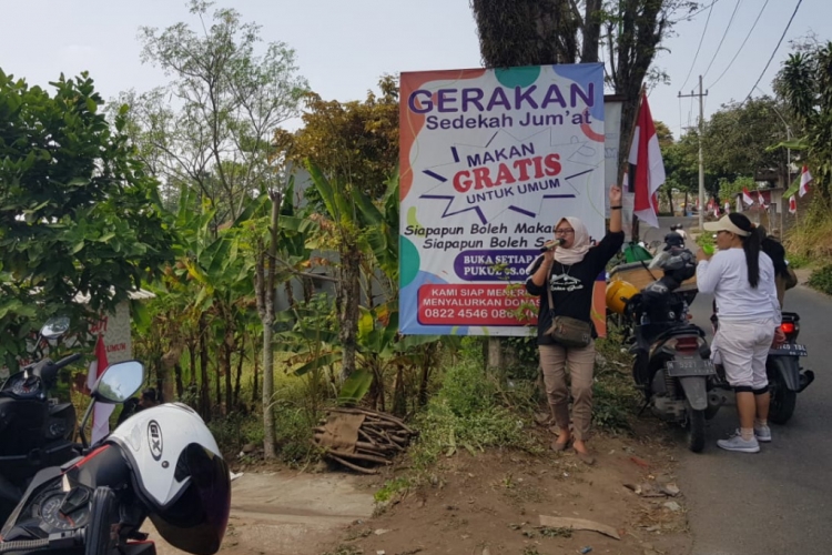 Warung Berkah di Prigen Pasuruan Ini Sediakan Ratusan Porsi Makan Gratis Tiap Jumat