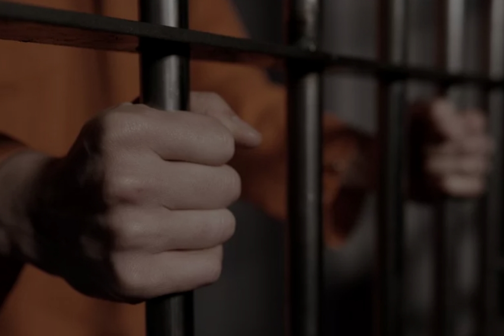 Pengedar Sabu-sabu Asal Prigen Pasuruan Dibekuk Saat Sembunyi di Kandang Kambing