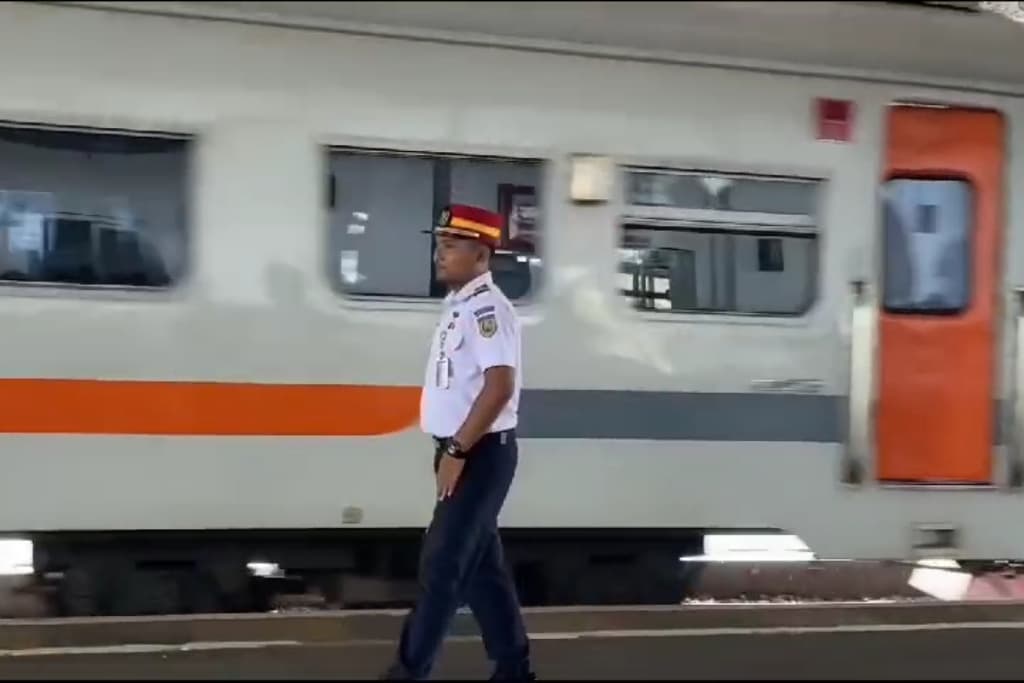 Ribuan Tiket KA Jarak Jauh Angkutan Lebaran 2025 dari Stasiun Bangil Terpesan