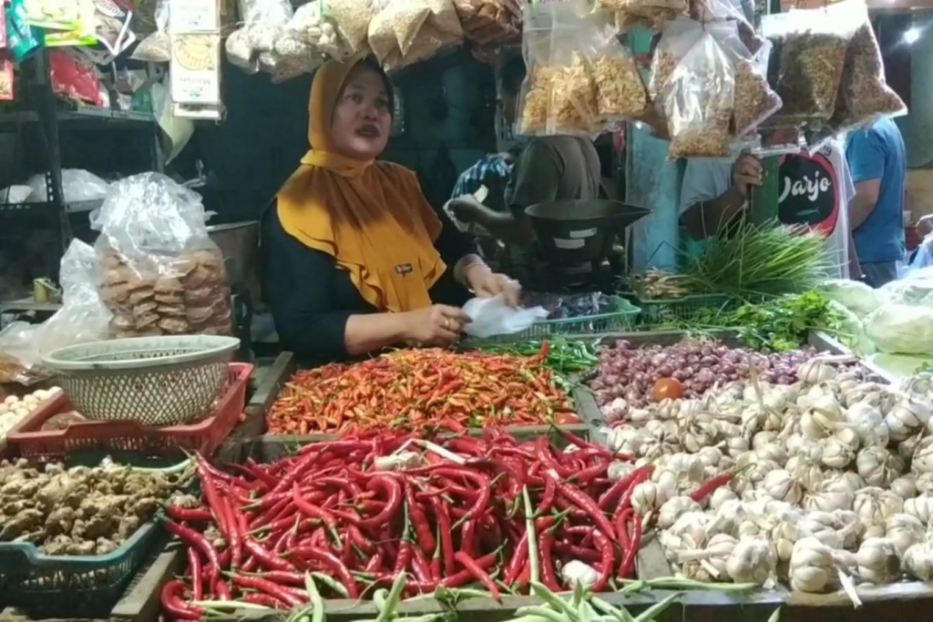 Harga Barang Kebutuhan Pokok dan Penting di Jatim Terkini