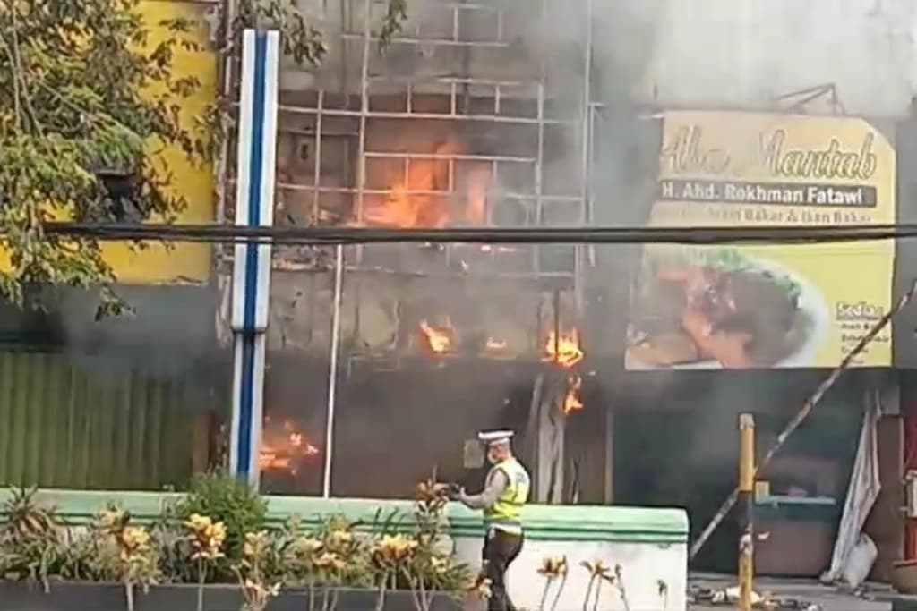 BRI KCP Bangil Terbakar