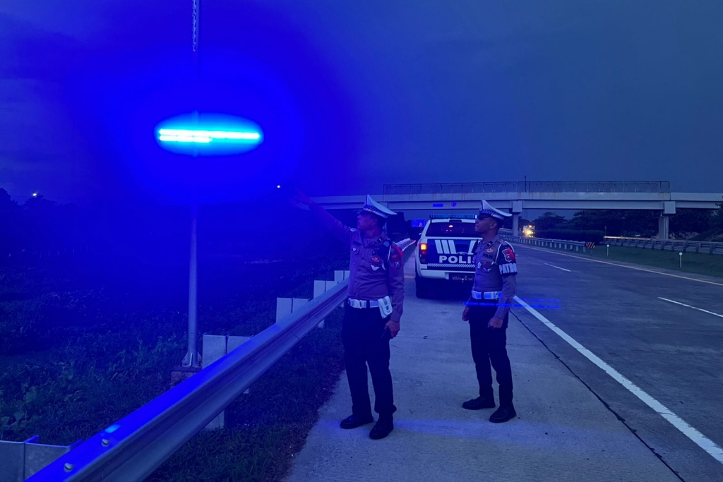 Lampu Strobo Efektif Cegah Kecelakaan di Tol Gempas dan Paspro