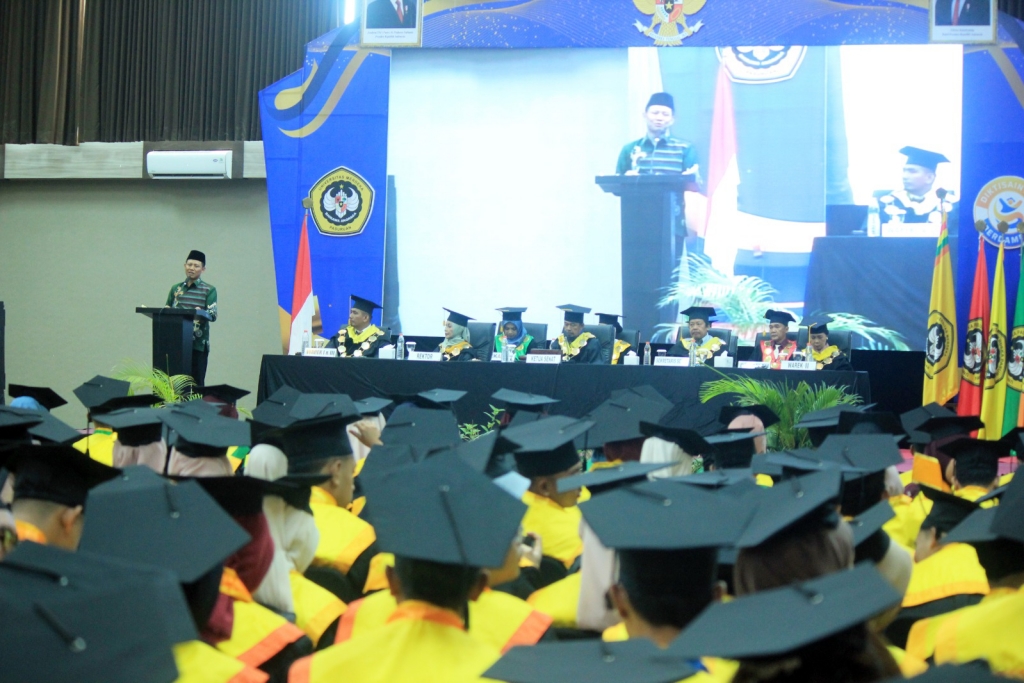 Wawalkot Pasuruan Hadiri Wisuda Sarjana XXXVII Universitas Merdeka